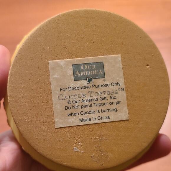 Humming Book Our America Figurine Decorative Ceramic Candle Topper 5 inches - Picture 3 of 6